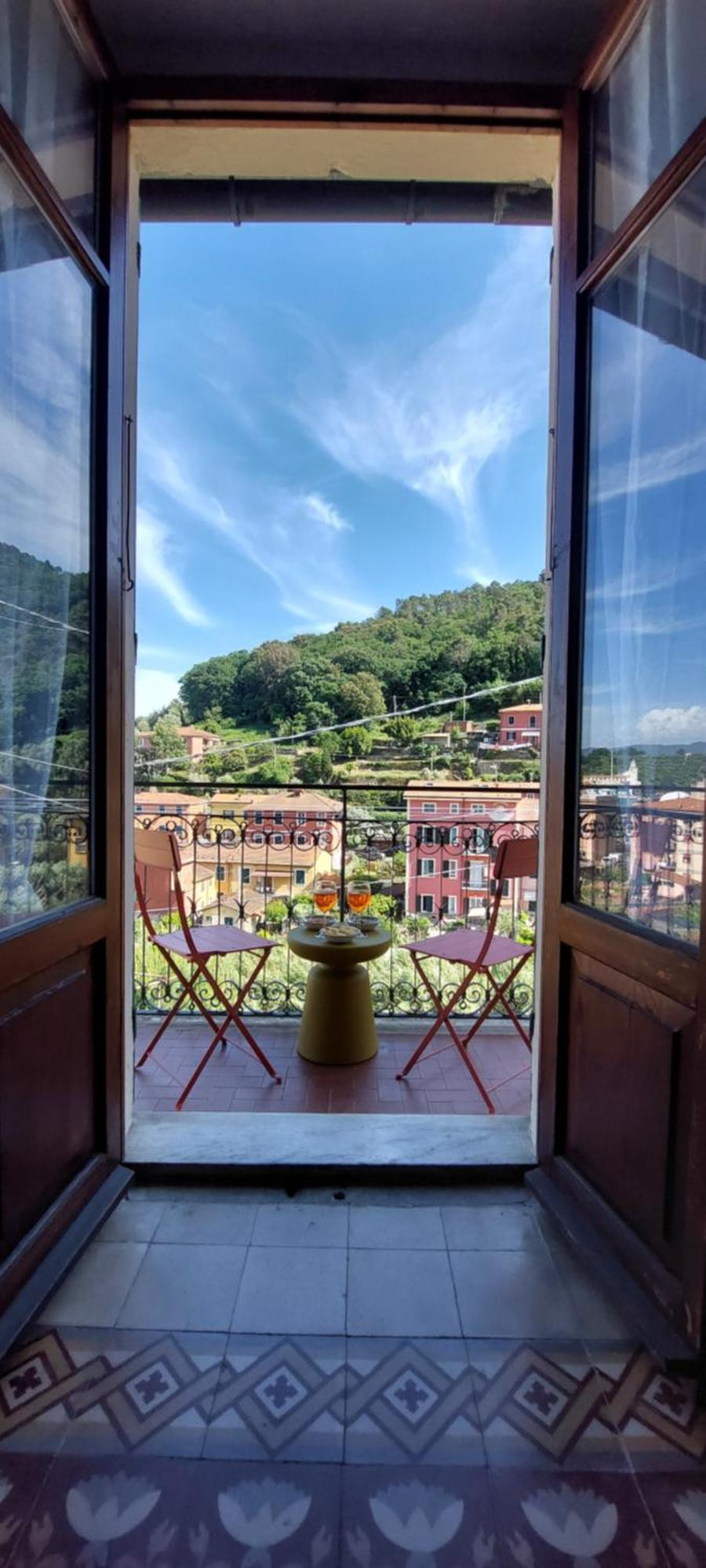 Moderno Appartamento Vista Mare, Con Parcheggio Privato Porto Venere Exterior photo